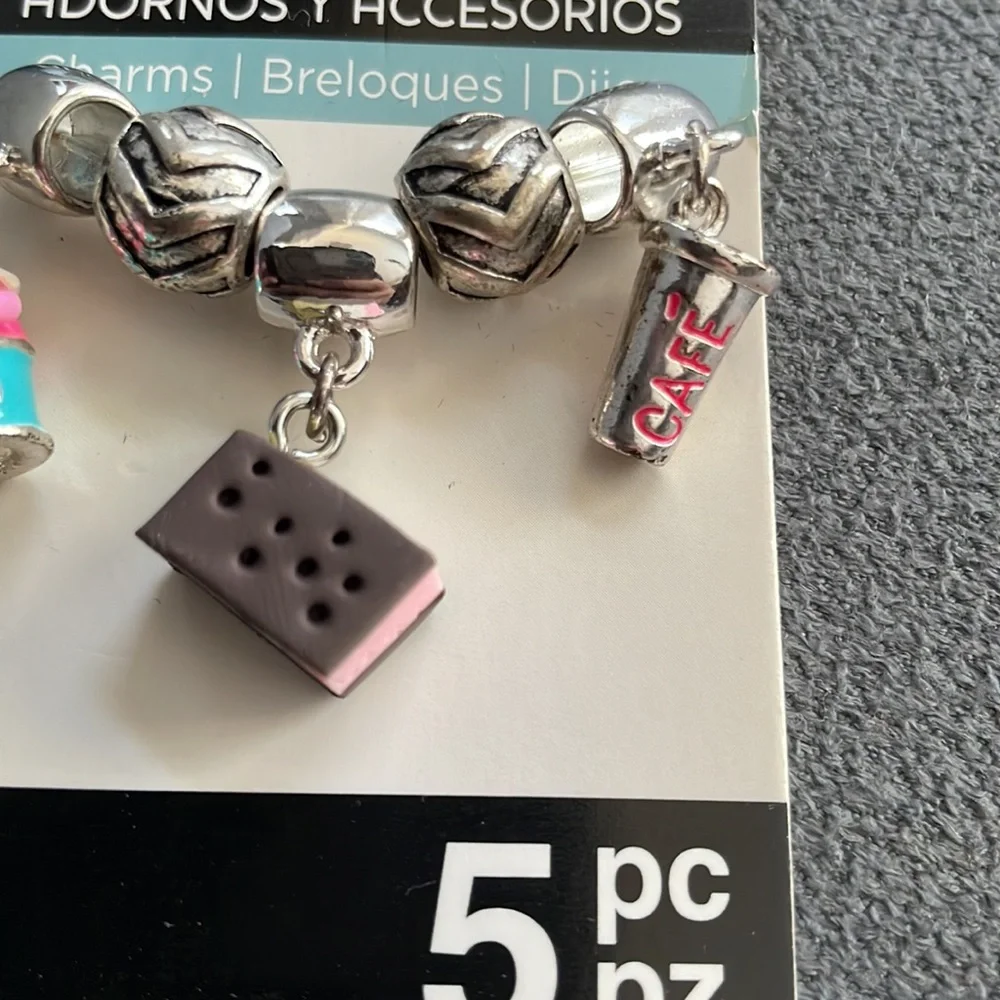 Bead Landing Bits & Baubles Charms 5pc
